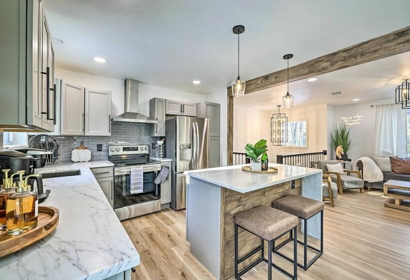 Contemporary Pocono Mountain Home W/ Deck