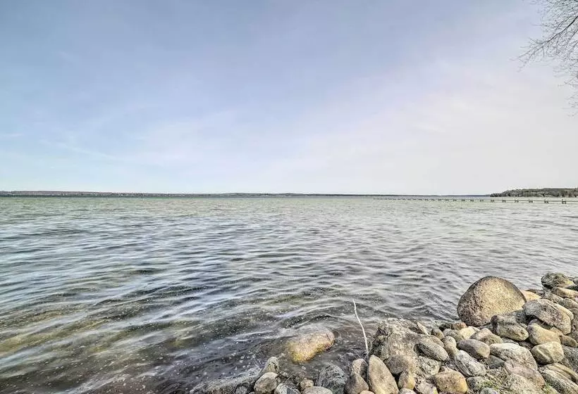 Cozy Petoskey Area Retreat On Burt Lake Access!