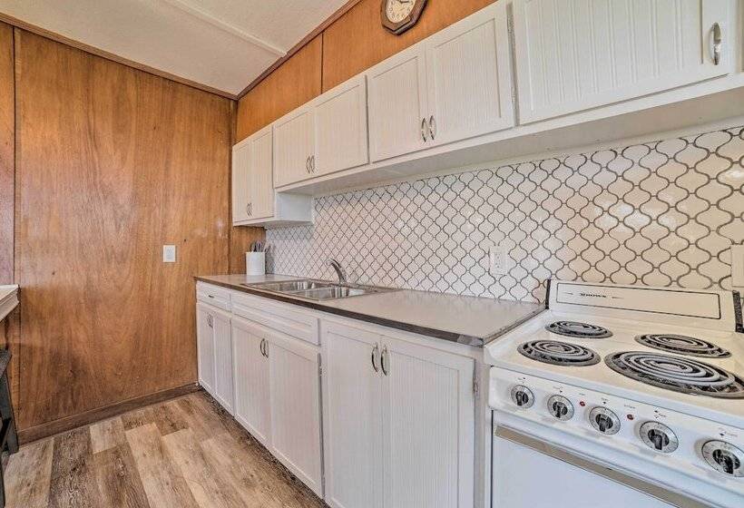 Cozy Petoskey Area Retreat On Burt Lake Access!