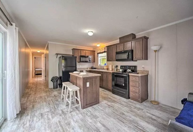 Cozy Cassopolis Retreat On Little Fish Lake!