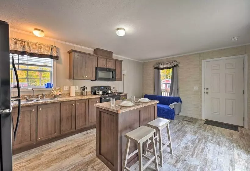 Cozy Cassopolis Retreat On Little Fish Lake!