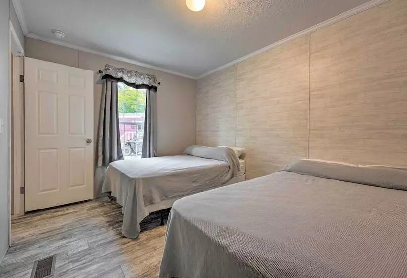 Cozy Cassopolis Retreat On Little Fish Lake!