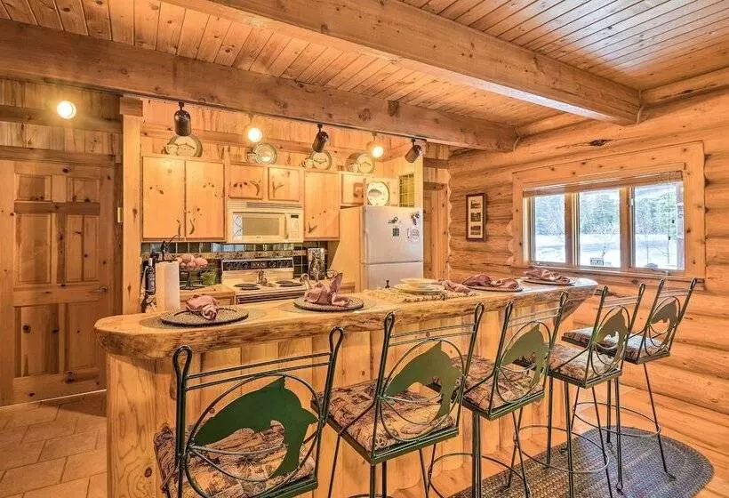 Cozy Glacier Park Log Cabin    Best In The West!