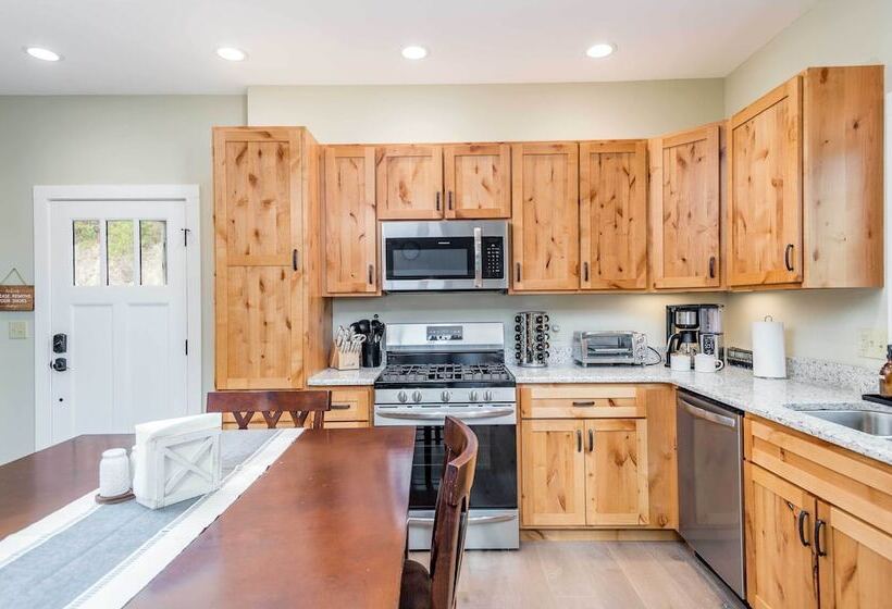 Game Room & Wraparound Decks: Cullowhee Home!