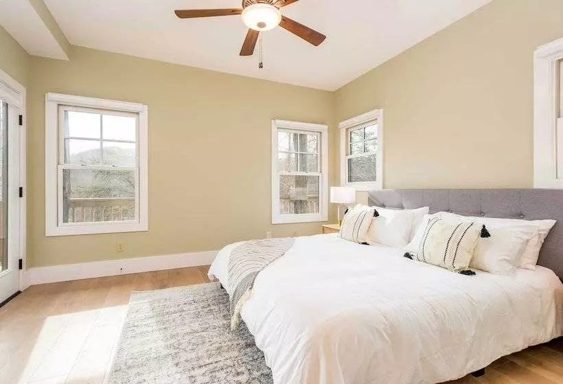 Game Room & Wraparound Decks: Cullowhee Home!