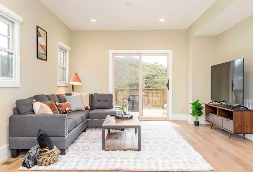 Game Room & Wraparound Decks: Cullowhee Home!