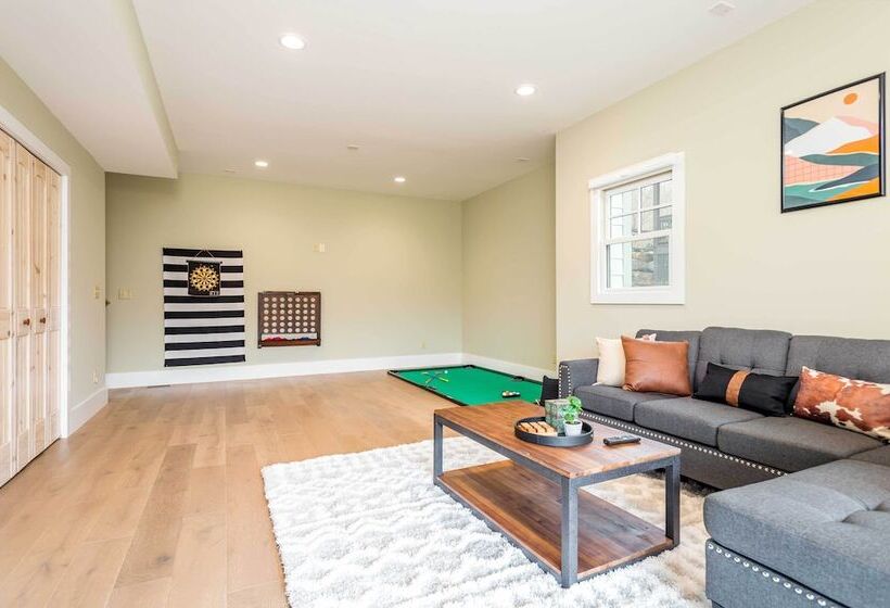 Game Room & Wraparound Decks: Cullowhee Home!