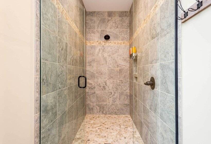 Game Room & Wraparound Decks: Cullowhee Home!