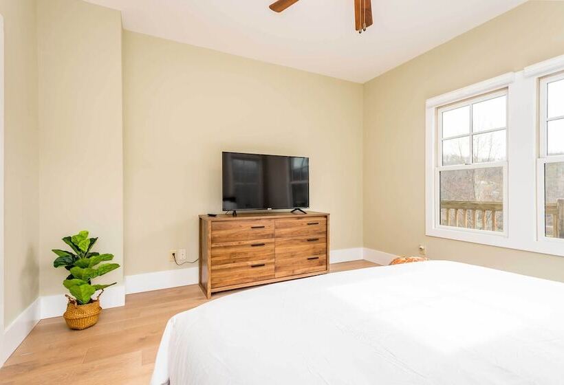 Game Room & Wraparound Decks: Cullowhee Home!