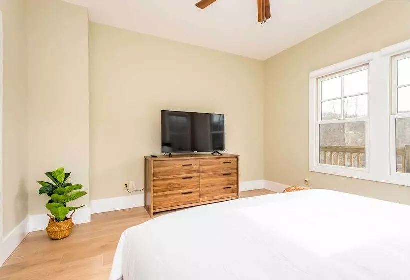 Game Room & Wraparound Decks: Cullowhee Home!