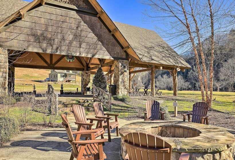 Game Room & Wraparound Decks: Cullowhee Home!