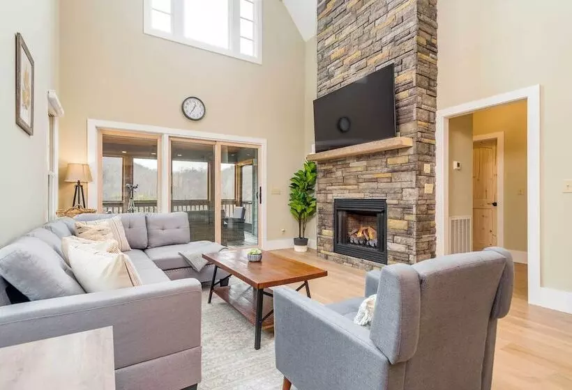 Game Room & Wraparound Decks: Cullowhee Home!