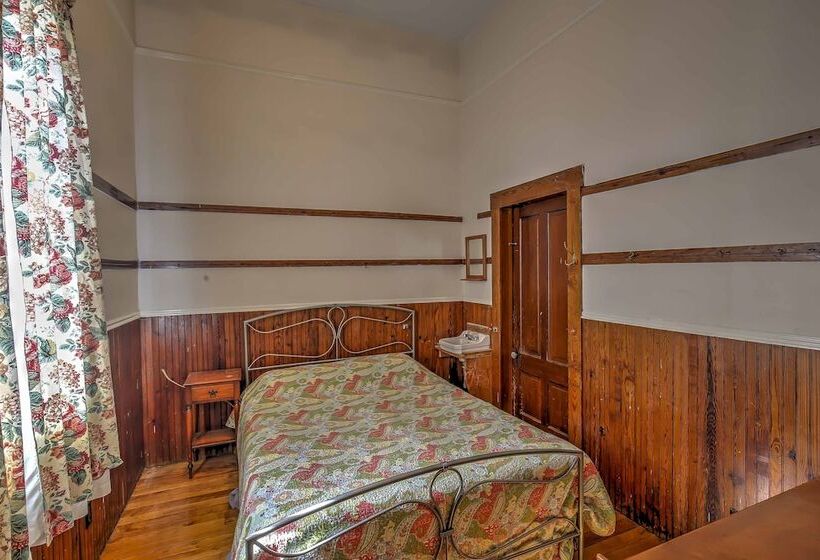 East Burke Home On Kingdom Trails: Near Ski Resort