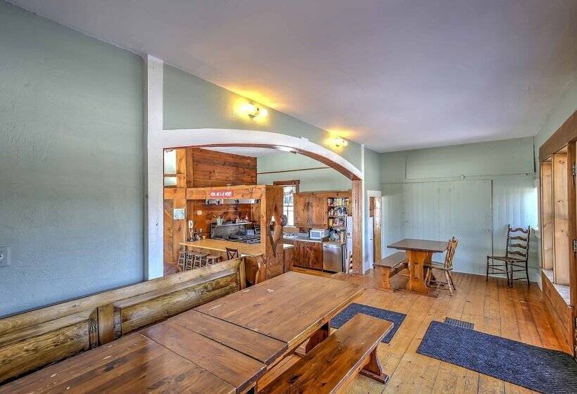 East Burke Home On Kingdom Trails: Near Ski Resort