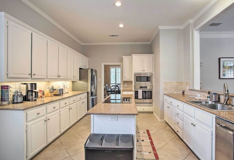 Elegant Plano Home W/ Private Outdoor Pool!
