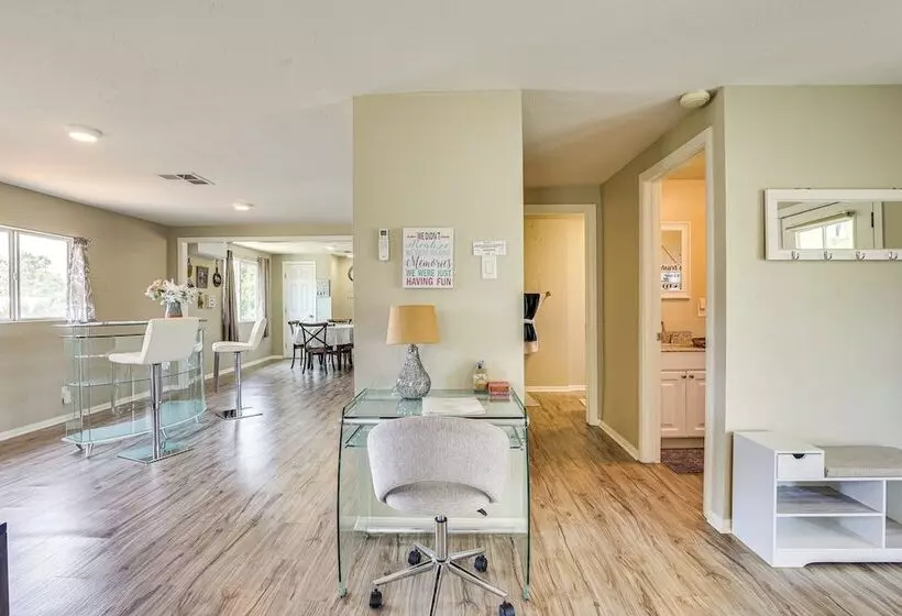 Escondido Vineyard Estate: Walk To Wineries!