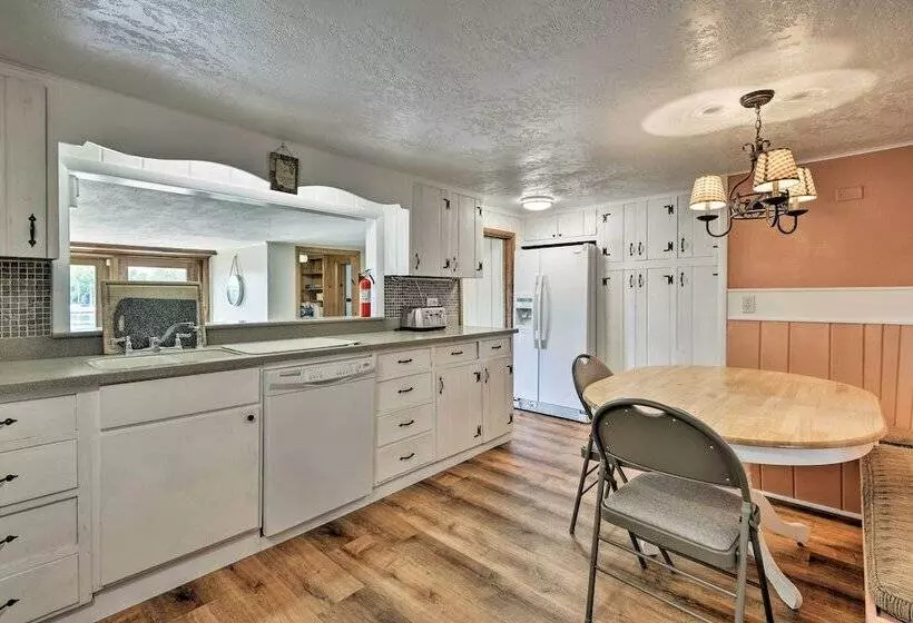 Family Cottage On Chaumont Bay, Walk Downtown