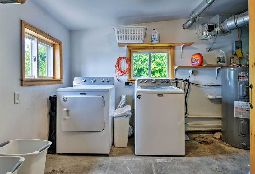 Family Cottage On Chaumont Bay, Walk Downtown