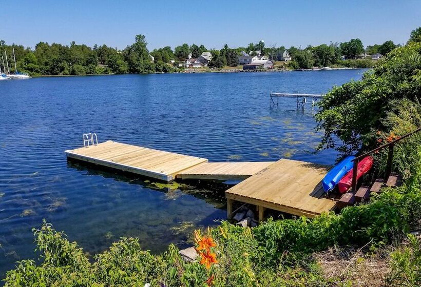 Family Cottage On Chaumont Bay, Walk Downtown