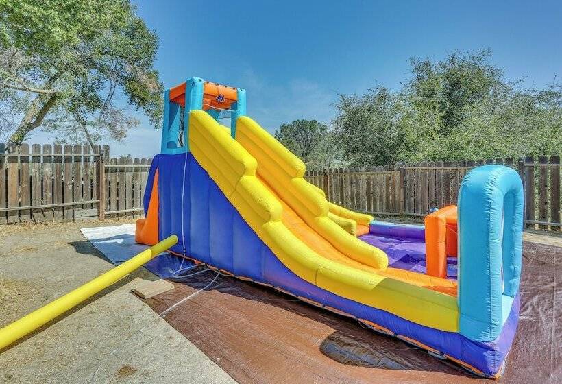 Family Friendly Coarsegold Guest House W/ Yard!