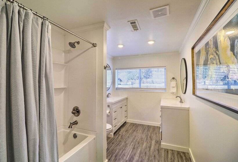 Fish House  W/ Deck, Fire Pit & River Views