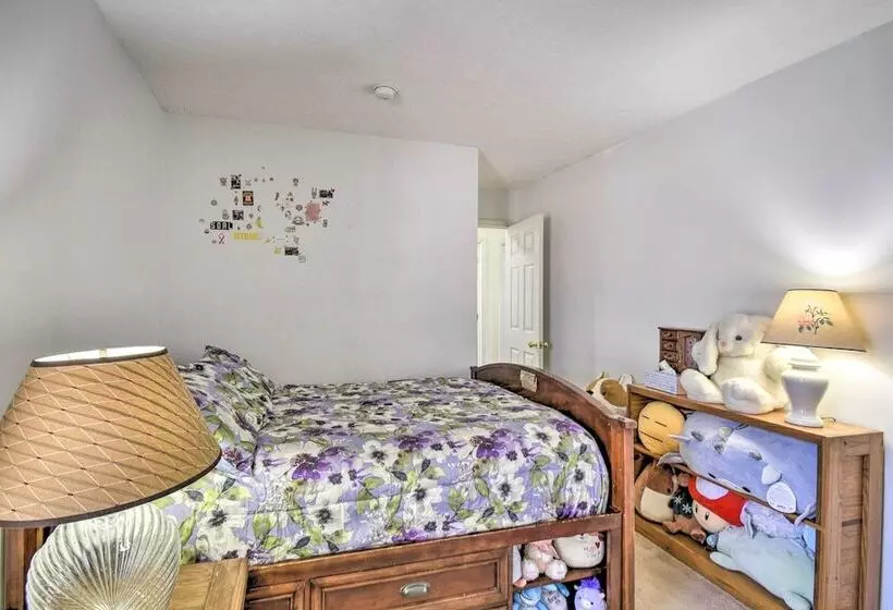 Gloucester Retreat W/ Backyard Oasis & Pier!