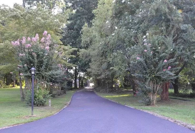 Gloucester Retreat W/ Backyard Oasis & Pier!