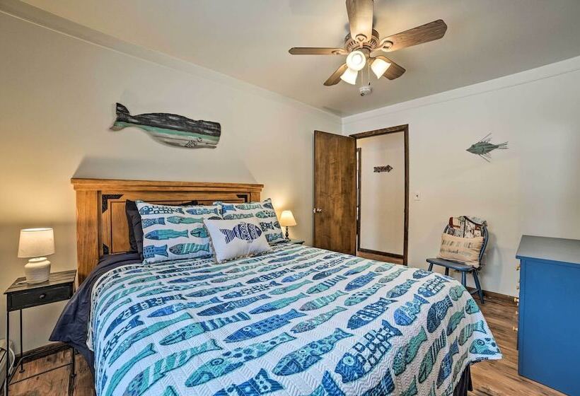 Houghton Lake Cottage Escape W/ Patio!