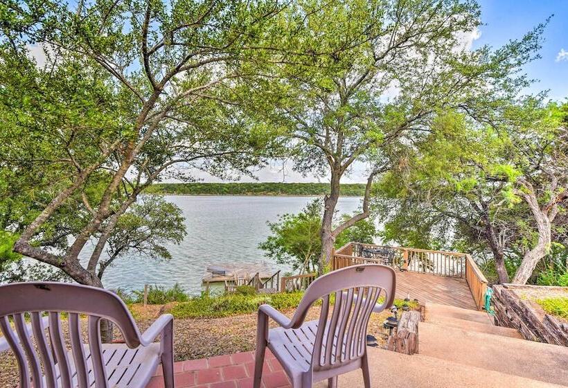 Lake Palo Pinto Retreat: Dock & Private Pool!