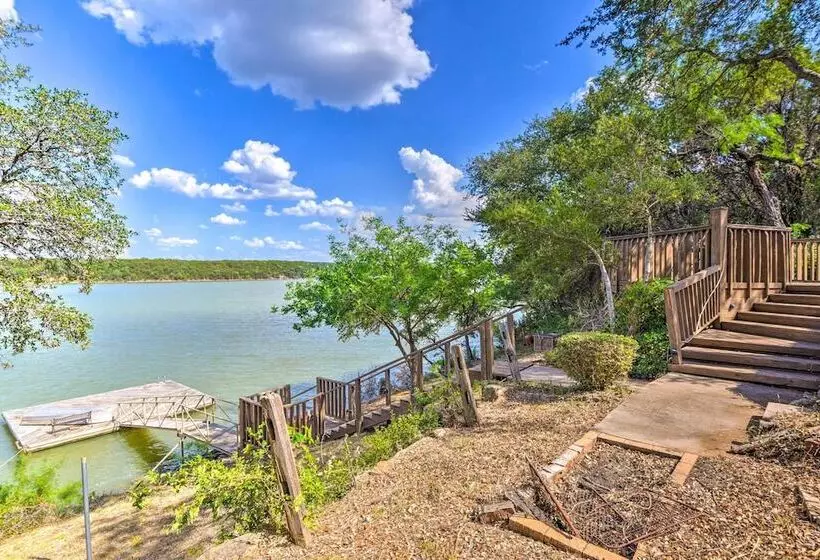 Lake Palo Pinto Retreat: Dock & Private Pool!