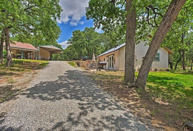 Lake Texoma Cabin 1 Mi To Park & Boat Ramp!