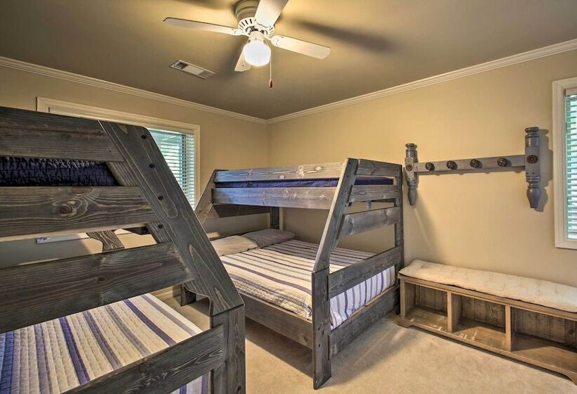 Dock & Kayaks: Lakefront Hot Springs Home