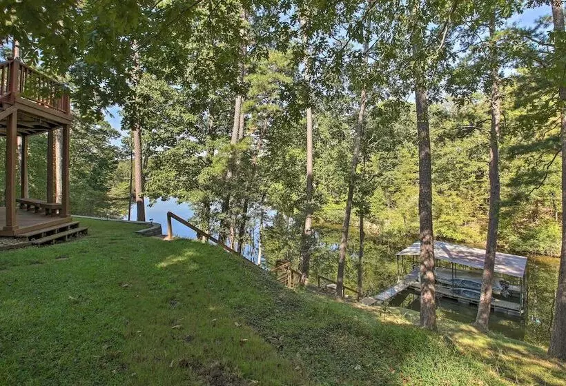 Dock & Kayaks: Lakefront Hot Springs Home
