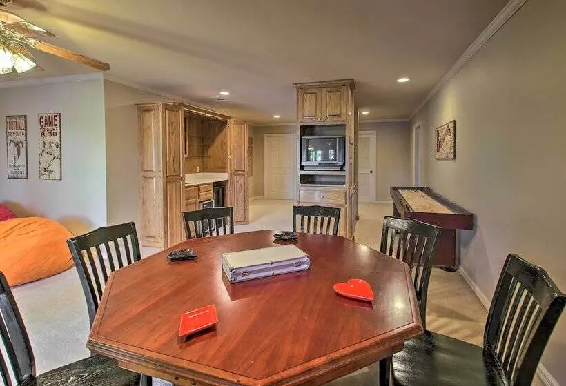 Dock & Kayaks: Lakefront Hot Springs Home