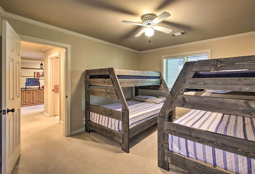 Dock & Kayaks: Lakefront Hot Springs Home