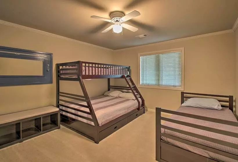 Dock & Kayaks: Lakefront Hot Springs Home