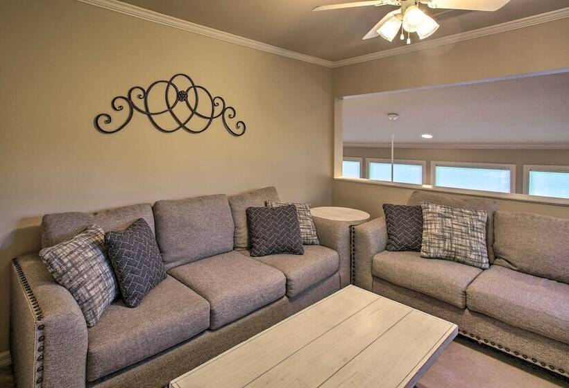 Dock & Kayaks: Lakefront Hot Springs Home