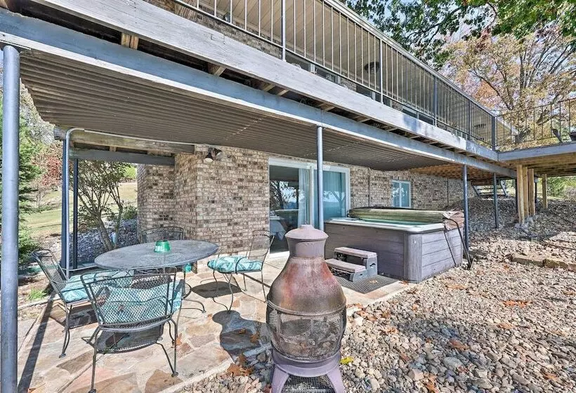 Hot Tub & Dock: Lakefront Home In Hot Springs