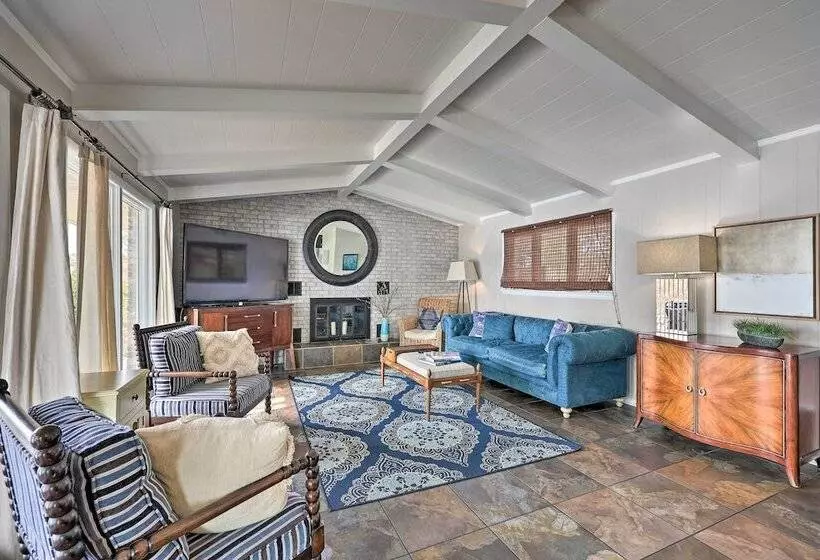 Hot Tub & Dock: Lakefront Home In Hot Springs