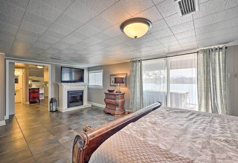 Hot Tub & Dock: Lakefront Home In Hot Springs