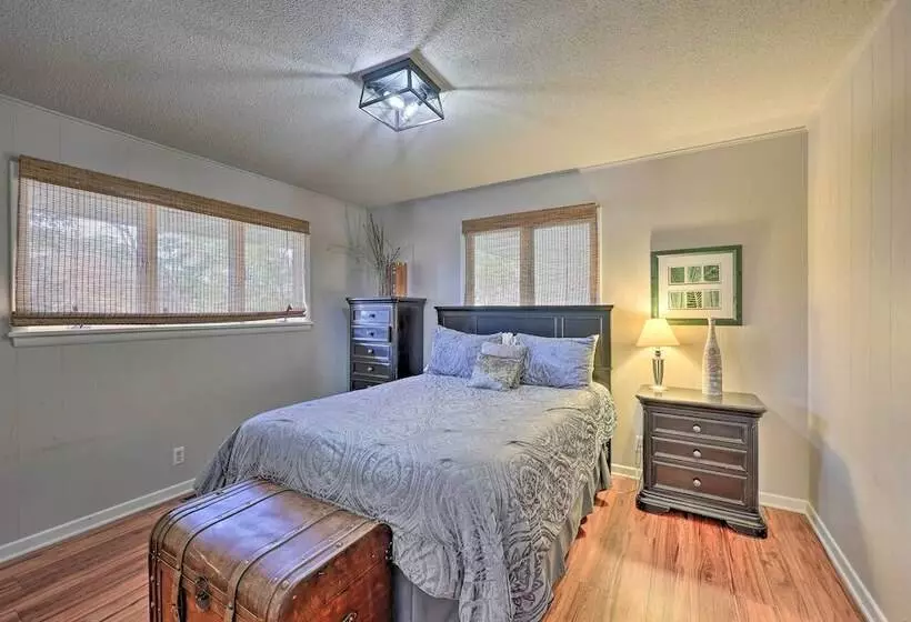 Hot Tub & Dock: Lakefront Home In Hot Springs