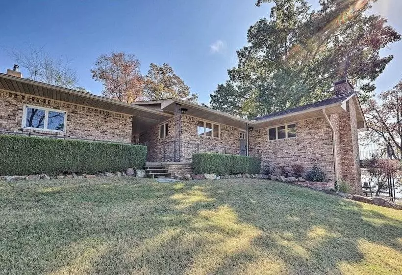 Hot Tub & Dock: Lakefront Home In Hot Springs