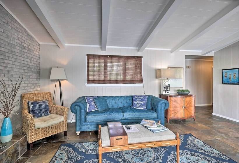 Hot Tub & Dock: Lakefront Home In Hot Springs