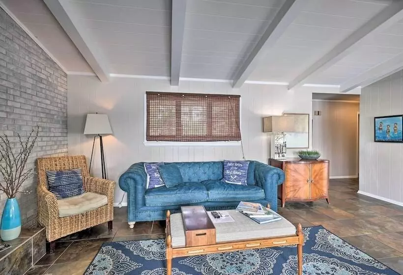 Hot Tub & Dock: Lakefront Home In Hot Springs