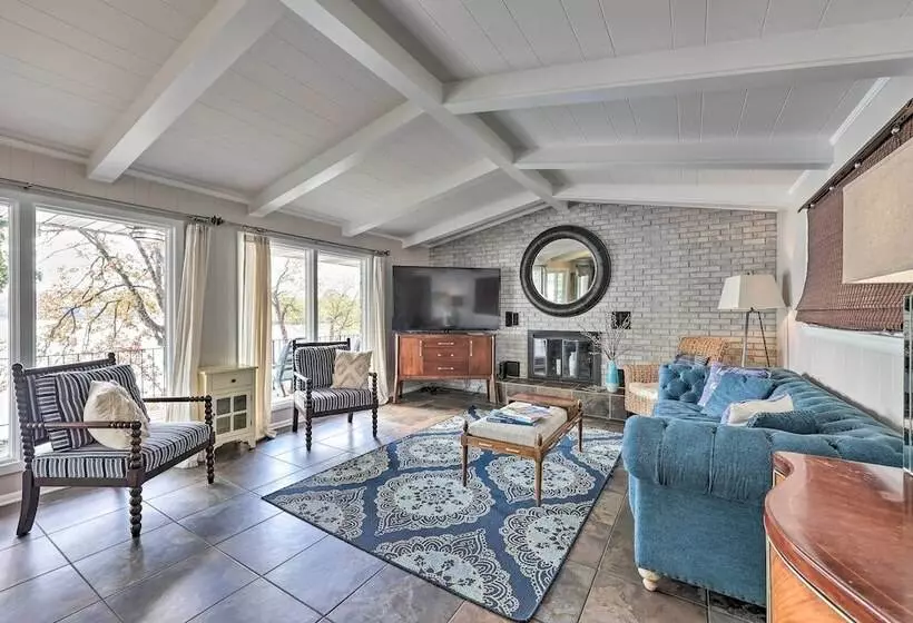 Hot Tub & Dock: Lakefront Home In Hot Springs