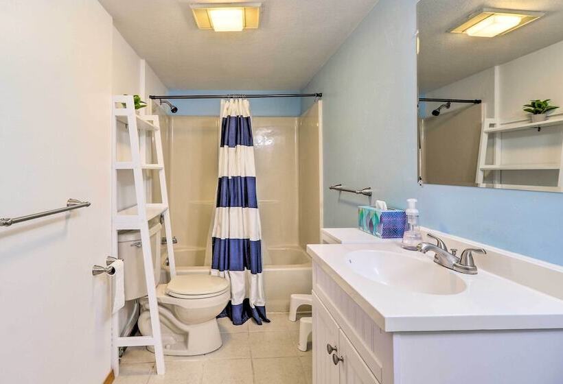 Lakeside Home W/ Beach ~ 14 Mi To Ski Area!