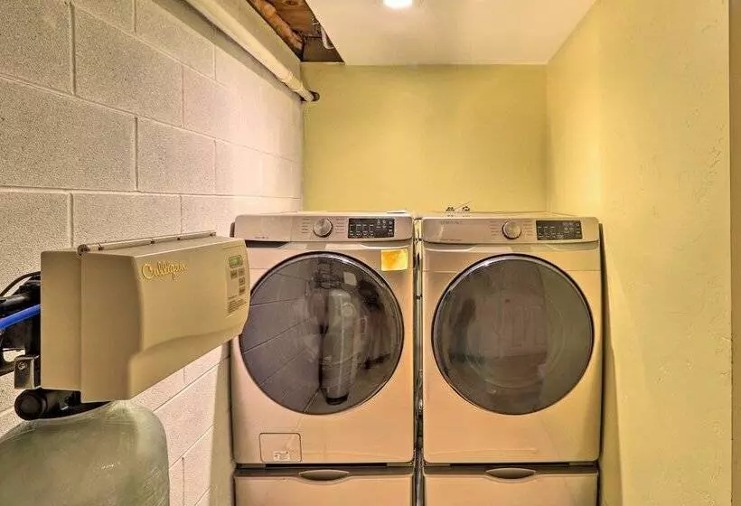 Lakeside Home W/ Beach ~ 14 Mi To Ski Area!