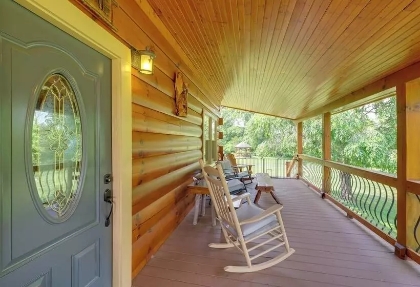 Lakewood Lodge Escape W/ Fire Pit