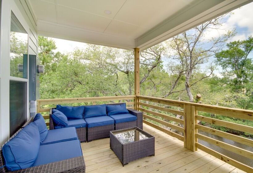 Lovely Bay St Louis Retreat W/ Dock & Canal Access