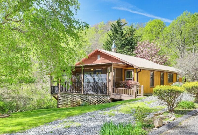 Peaceful Mars Hill Home W/ Porch & Mountain Views